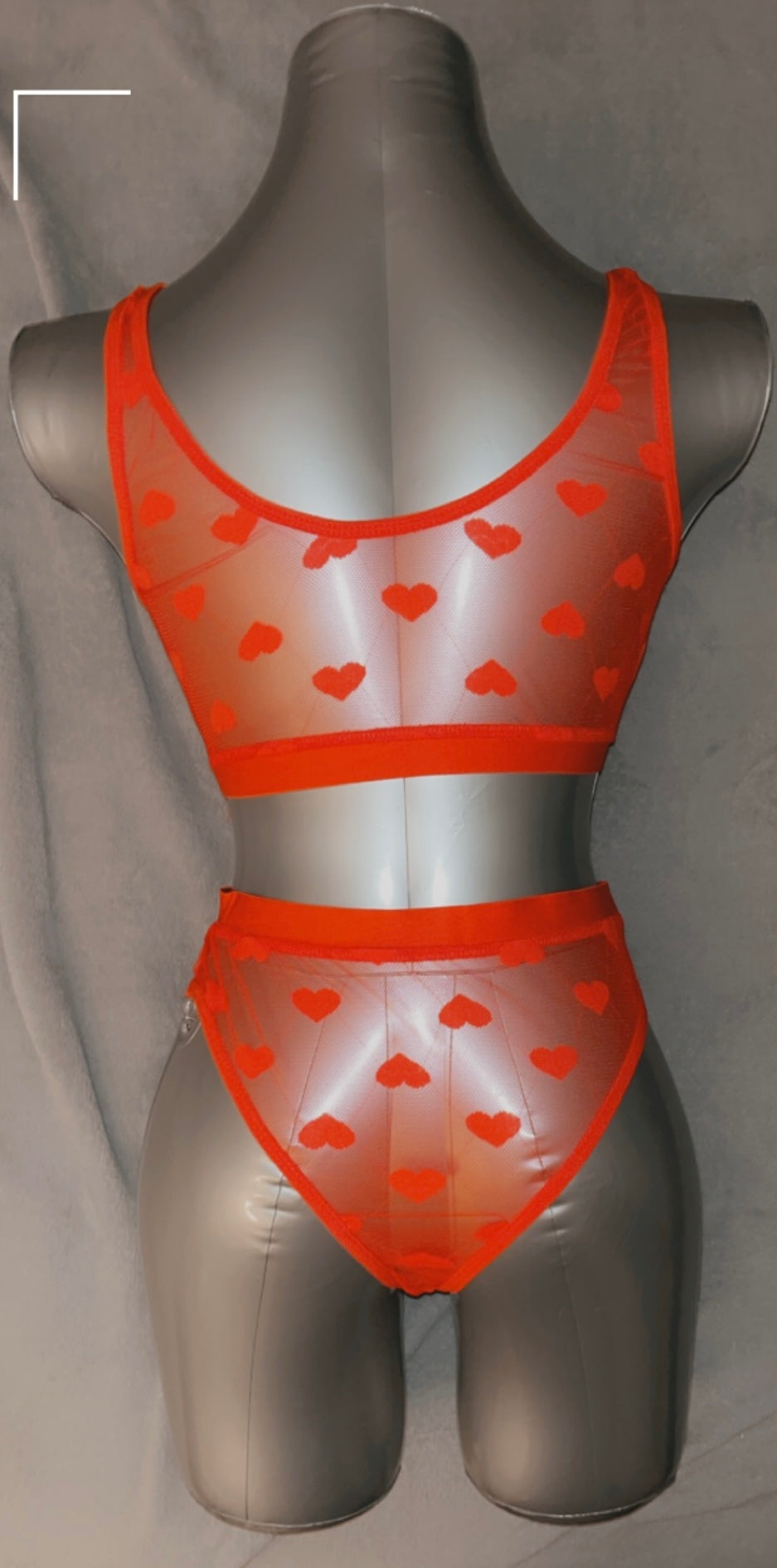Simple sexy red