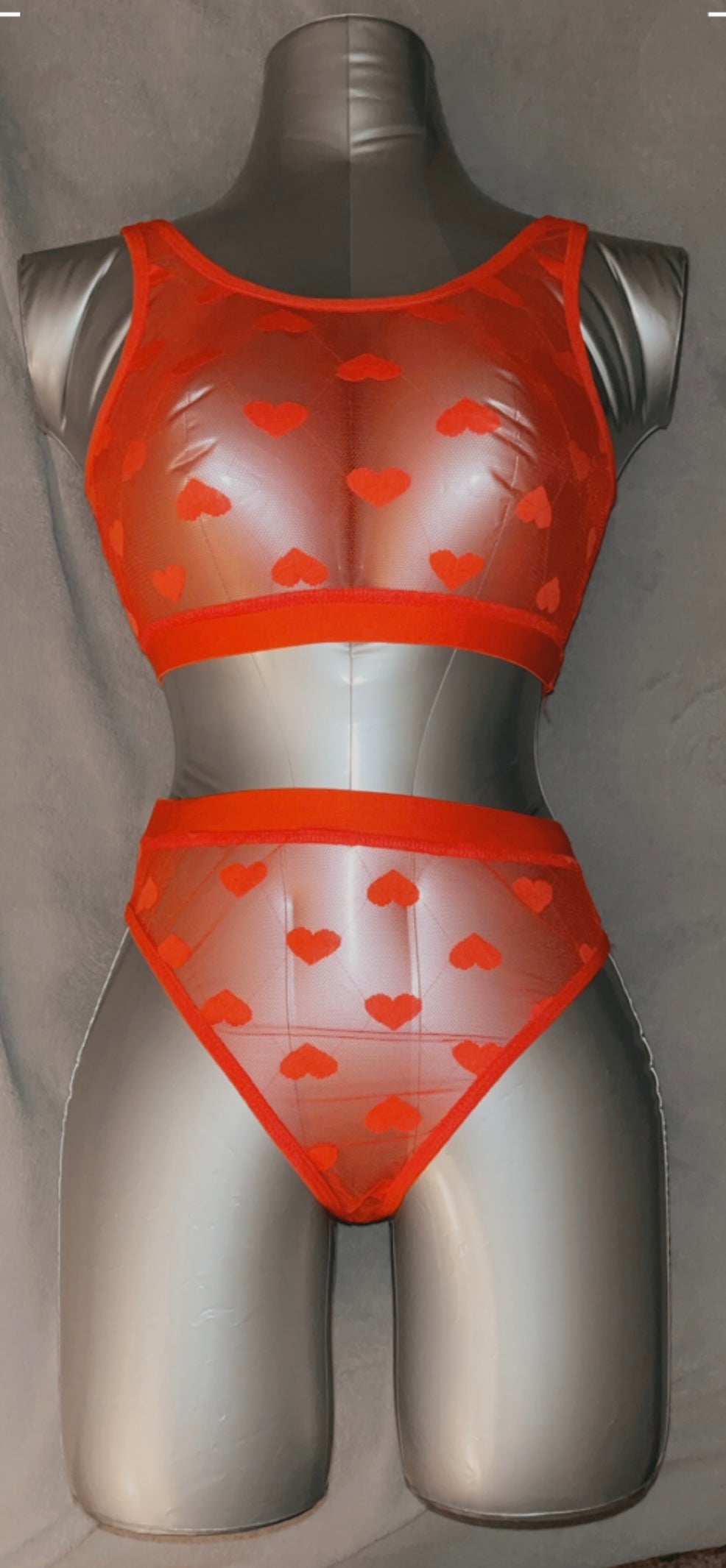 Simple sexy red